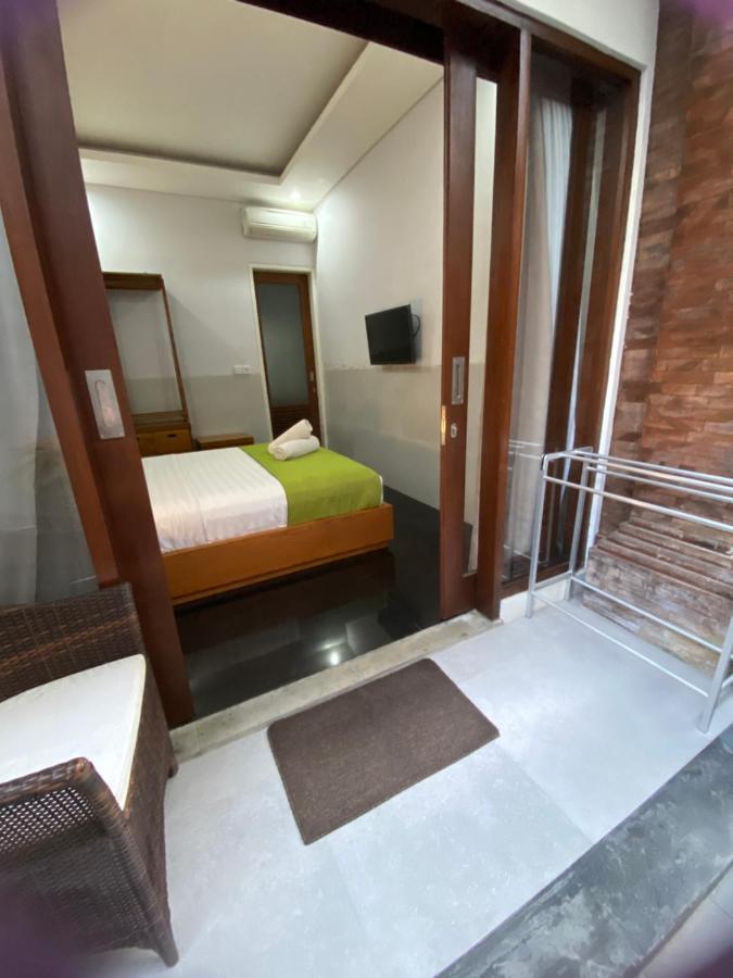 Rahayu Guest House Seminyak Exterior photo